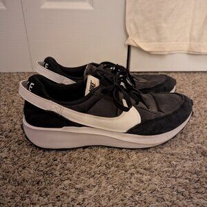 Men's Nike waffle debut shoes